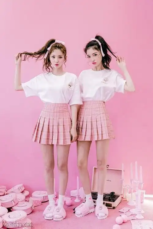 一起变可爱吧闺蜜装穿搭法让你和好姐妹们一起享受时尚乐趣