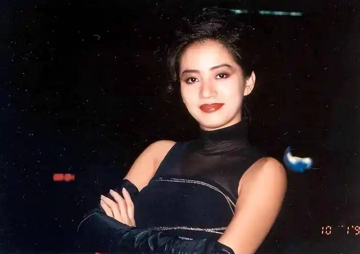 梅艳芳当初魅力有多大?"国师"张艺谋公开称:这辈子最大遗憾就是她!