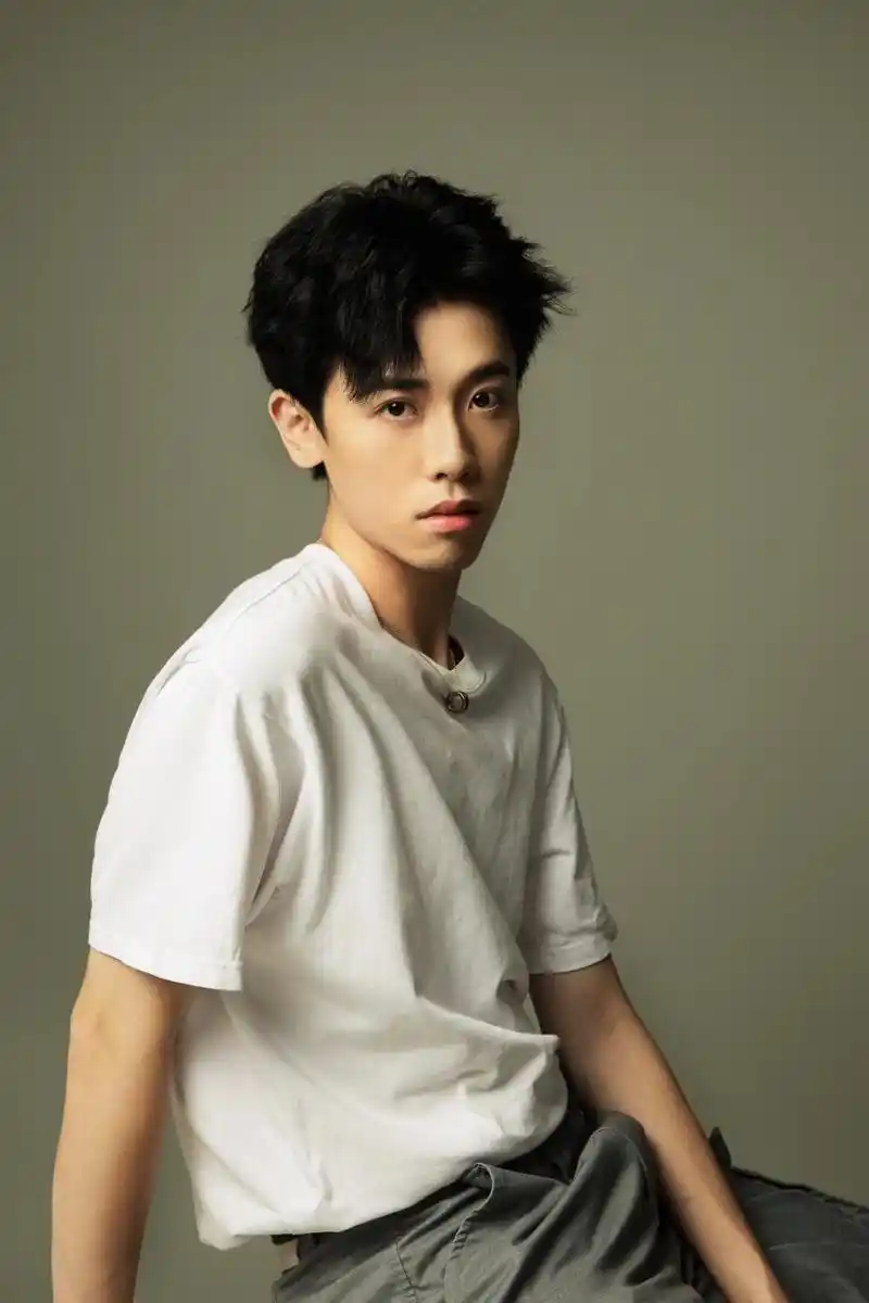 男生质感肖像 |普通人也能帅成男明星         坐标:深圳南山科技园