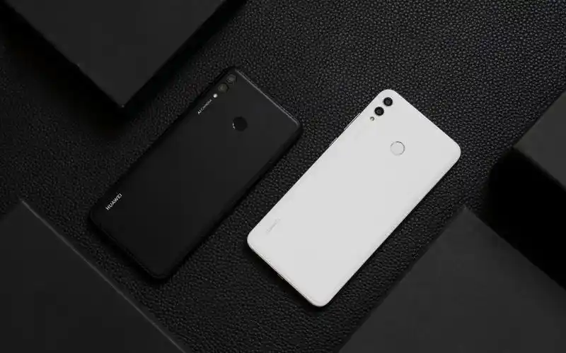 性能级巨屏影音手机 华为畅享max正式开售1699元起