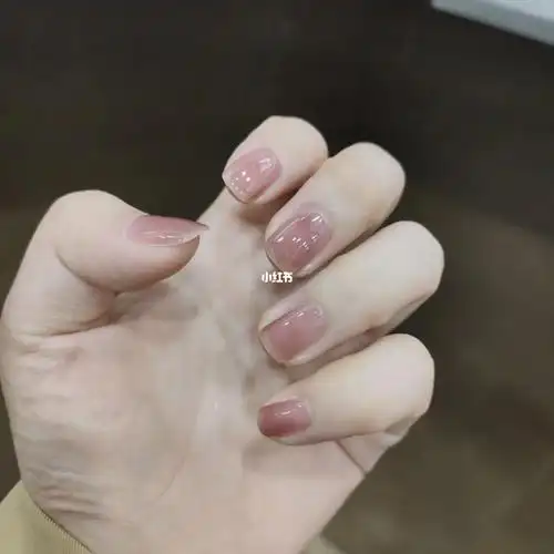 豆沙色美甲真温柔呀