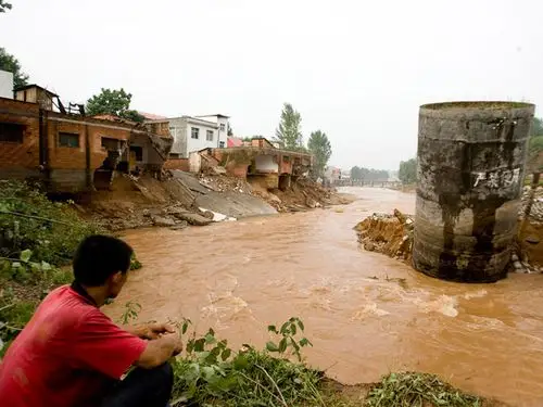 河南挺住!这次水灾有些可怕