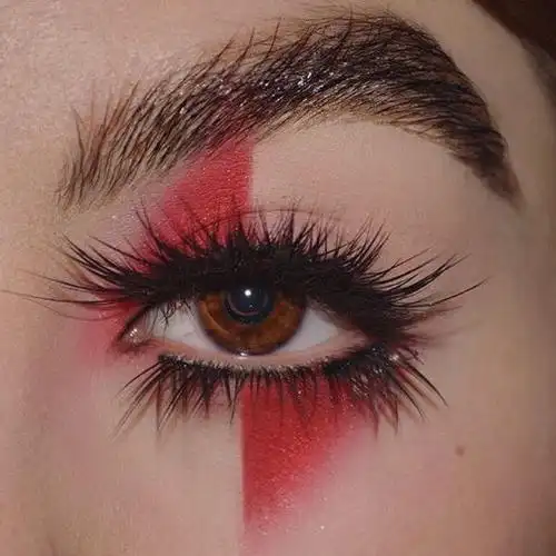 出游灵感妆#  几何形眼妆,太有创意啦~    #城市寻美记