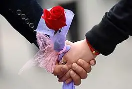 浪漫爱心牵手婚礼背景牵手爱情唯美浪漫牵手爱情海报背景牵手爱情图片