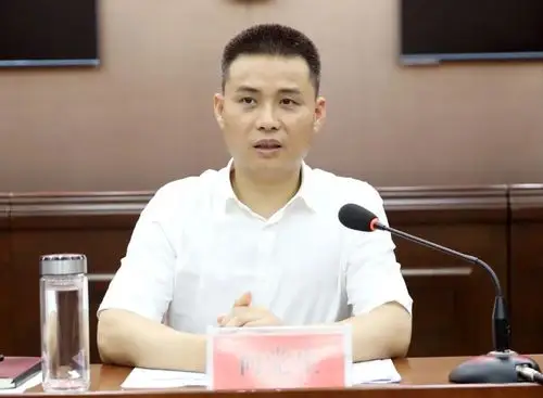 广信区委副书记,区长何党生主持召开2020年扶贫项目资金工作调度会