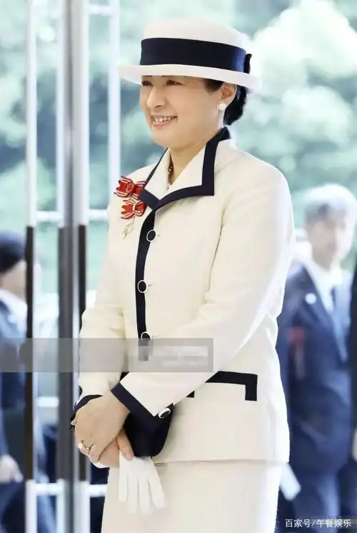 自德仁天皇登基以来,雅子皇后首次执行公务,表现大气胜过纪子妃