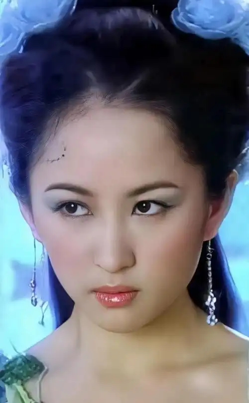 中杨蕊太美了,美丽动人!__财经头条