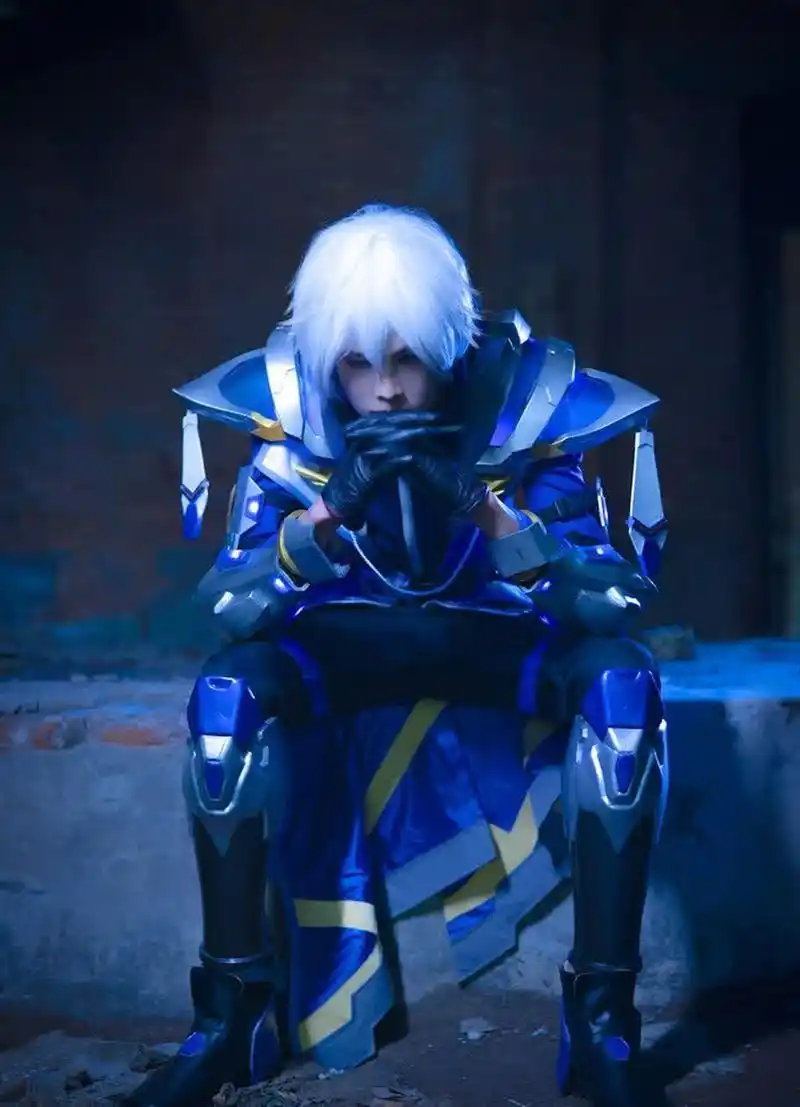 cos show#《王者荣耀》星航指挥官诸葛亮cos,诸葛亮这位远程英雄,总