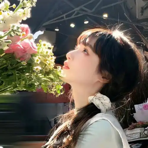 一期侧脸绝杀女生头像