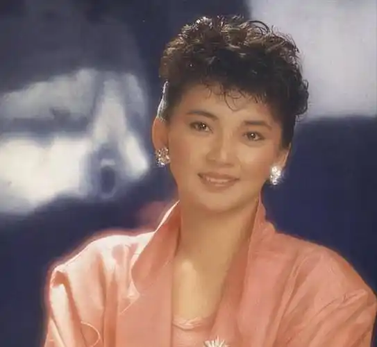 "霸王花"胡慧中:两任丈夫入狱,一个横死街头,一个牢狱服刑_重生_婚姻