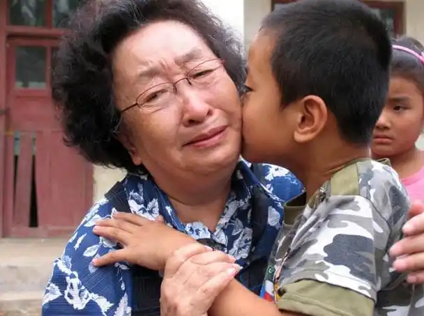 李琦去世,54岁丈夫瘫痪,61岁守寡,86岁彭玉为何二婚"包养"姐夫19年?