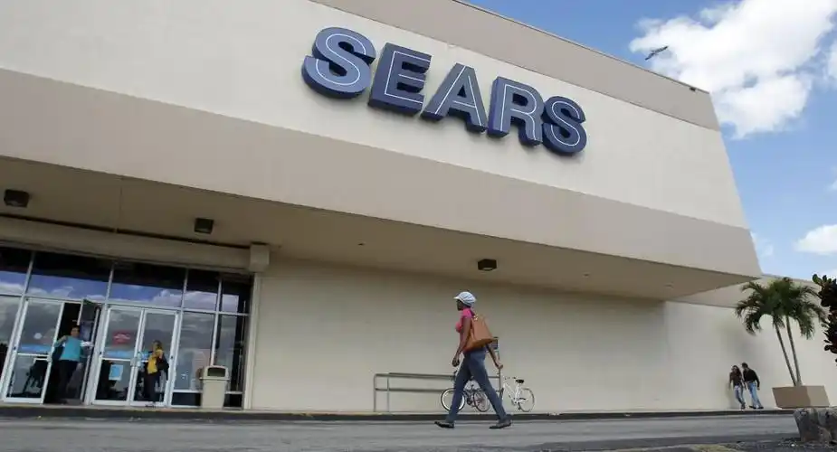 sears sales fall sharply in 2q as it spins off real estate