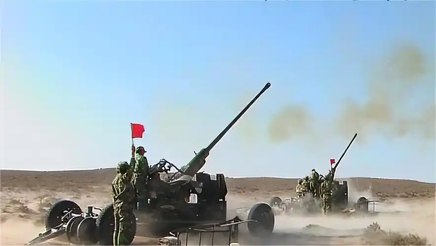 国产防空武器之一,72式85毫米高射炮