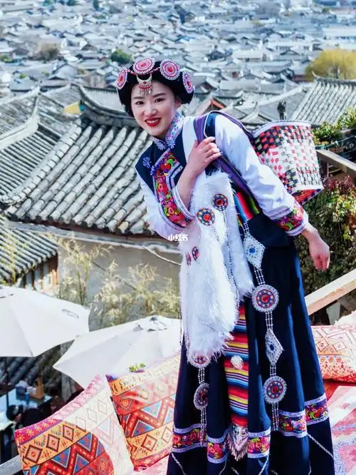 挺出片的呢,姐妹们可以试试哟#纳西族  #丽江古城