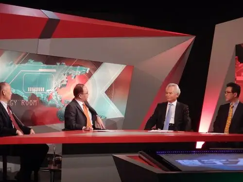 吴士存在深圳参加凤凰卫视《寰宇大战略》与《今日看世界》节目录制