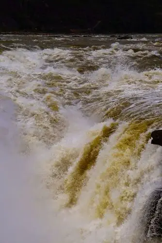 那滔滔的黄河水啊!