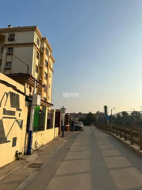 青岛黄岛红石崖红石崖供销社小区红石崖供销社小区 1室1厅1卫出租房源