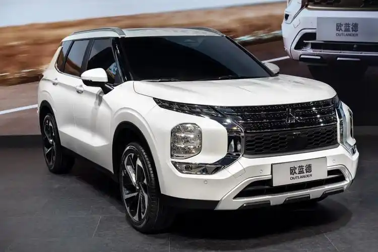 广汽三菱全新欧蓝德重庆首秀,即将在年内上市