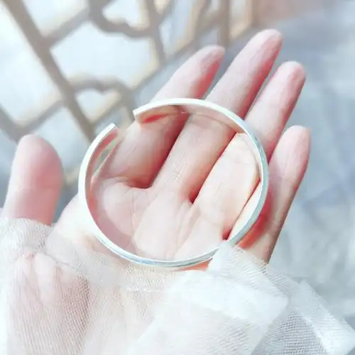 手镯纯银2021年新款银镯银饰镯子小众设计实心手镯