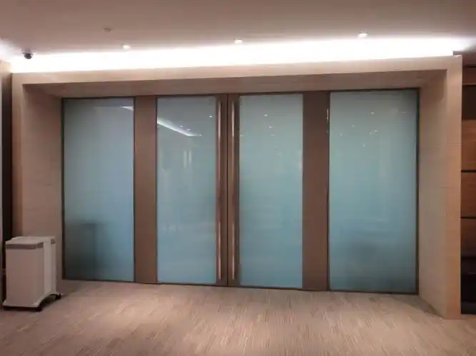 北京国贸隔断调光玻璃
