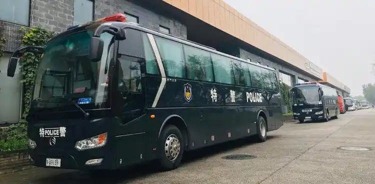 特警支队圆满完成"2019西安国际马拉松赛"安保任务