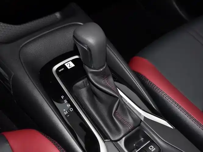 一汽丰田 卡罗拉 2021款 tnga 1.5l cvt gr sport运动版