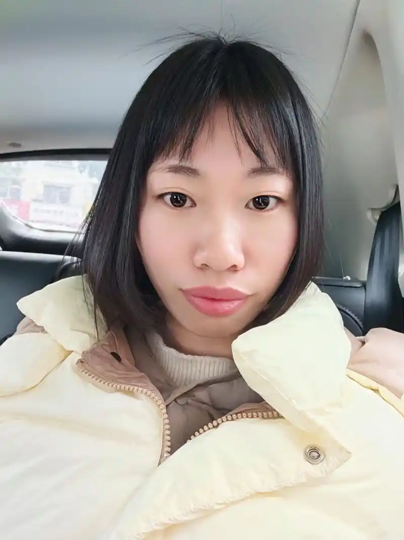 一发自拍就有人说我长得丑,长得恶心,不要出来吓人之类的.