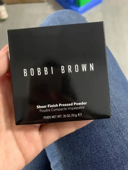 bobbibrown蜜粉饼真假7