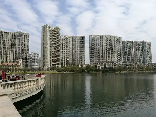 桂林西部开发区 —— 鹭湖国际