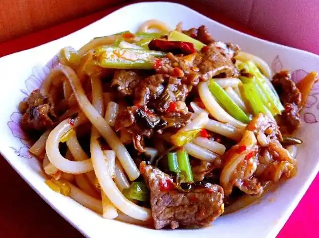 酸菜牛肉炒米粉的做法,酸菜牛肉炒米粉怎么做好吃,酸菜牛肉炒米粉的家