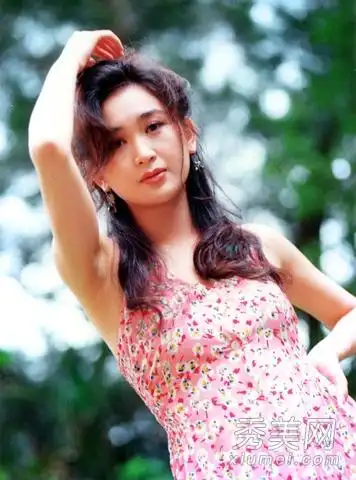 虽已婚老公却一直是谜的十大女星