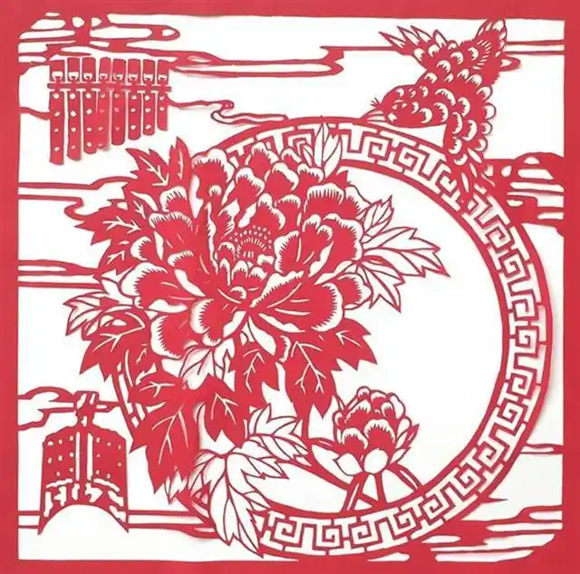 湖北日报鄂南雕花剪纸展在咸宁市博物馆展出