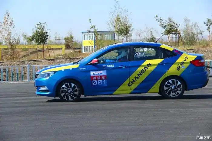 长安汽车出征2016年中国量产车性能大赛ccpc克拉玛依站