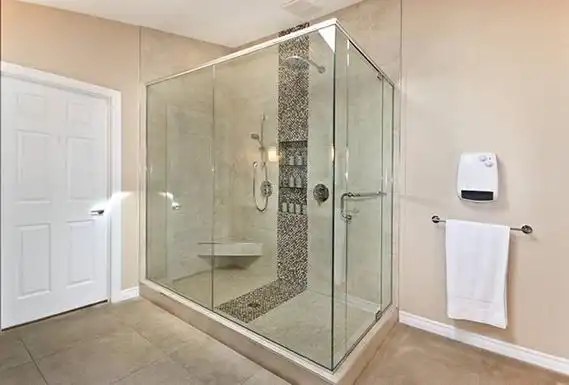 3,如果是在公共厕所安装玻璃隔断门,公厕必须要大于1.8米.