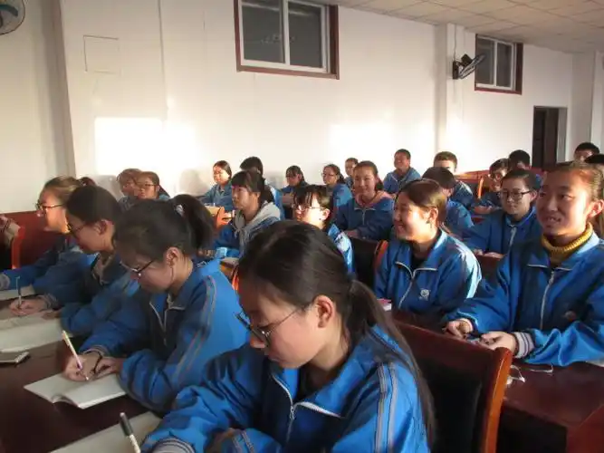 我们去张家口经开区宁远中学讲学,初三学生王怡然:脚踏实地,坚定信心!