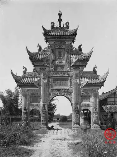 11张老照片再现清末四川社会生活,大力士背负超140公斤茶叶