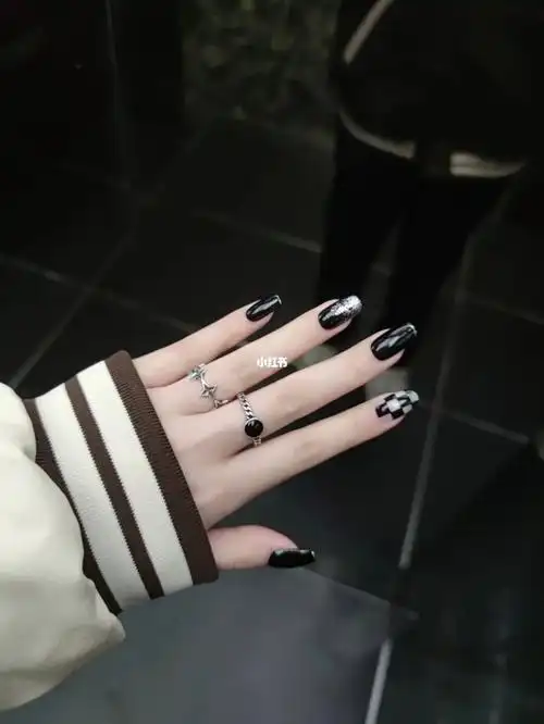 黑色美甲  #ins美甲  #显白美甲