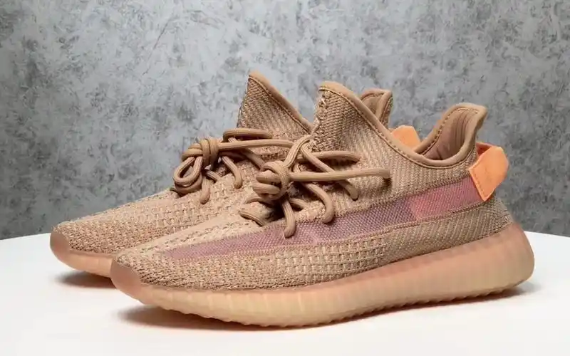 yeezy 350 v2灰橙椰子兵马俑