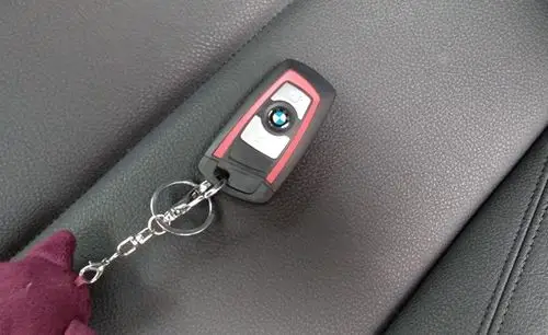 宝马-2系 2018款 220i 敞篷轿跑车 运动设计套装