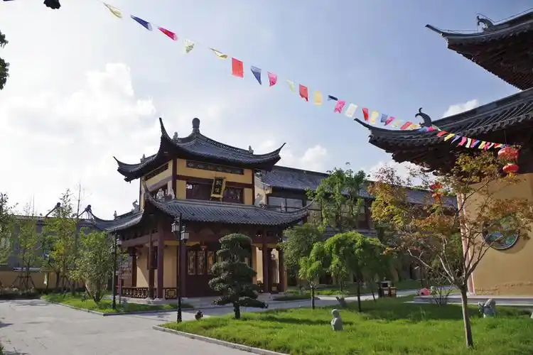 白马庙在元末明初,虽称白马将军庙,但只供蒋王神侯塑像,并无白马塑像