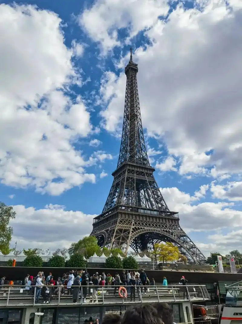 巴黎塞纳河畔风光(3)