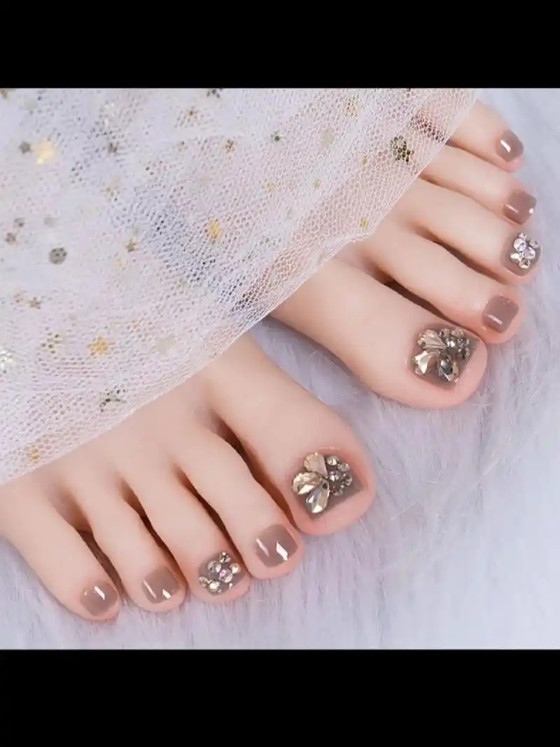 2023夏季新品,裸色穿戴甲美甲脚甲,穿戴式显白脚趾甲78第一段:闪亮