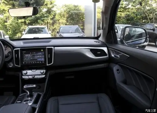 赏析长城炮商用版皮卡记