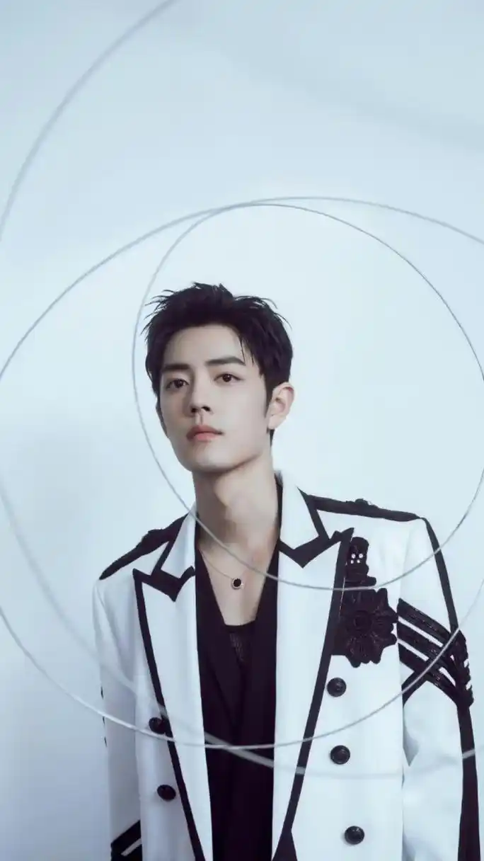 肖战,用尽我的一切奔向你 正如他在东方卫视春晚演唱的一样,"就算很