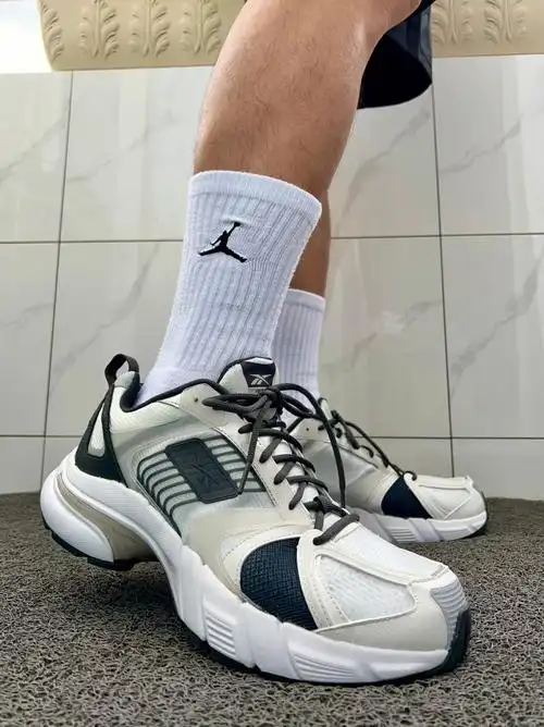 鞋子控  #球鞋日記  #白袜  #我的球鞋分享  #好鞋推荐  #好鞋分享