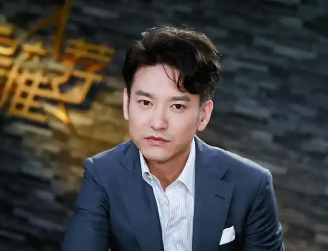 袁文康爸爸妈妈是谁 家境好不好详细个人资料家庭背景曝光