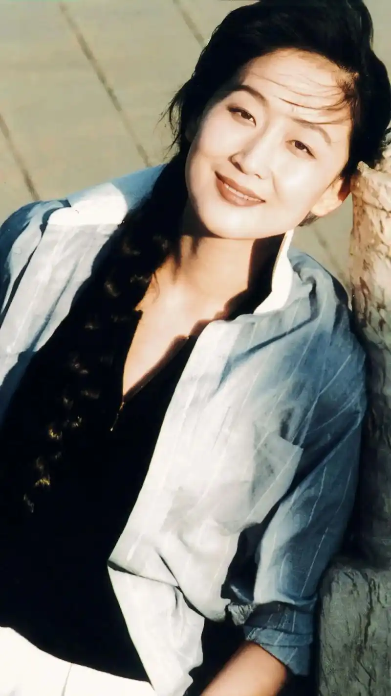 孤独的站立.#陈瑾 #自由 #自由和远方 #松弛感 #治愈系 - 抖音