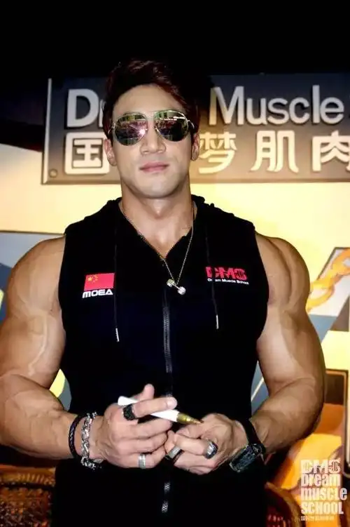 黄哲勋中国行:浅谈中韩健美文化差异