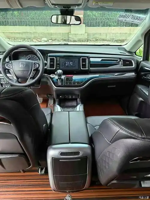 21年本田艾力绅 指导价30.98混动豪华版 私家一手