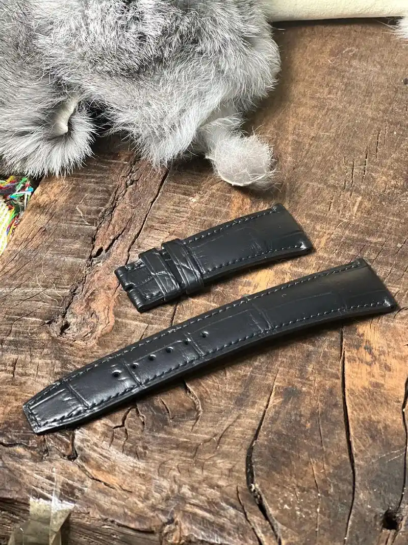 这么好看的鳄鱼皮表带 你值得拥有#手工表带 #纯手工#鳄 - 抖音